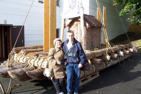 С сыном у бальсового плота Кон -Тики Осло, Норвегия