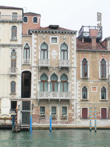 Скромное палаццо Венеция, Италия