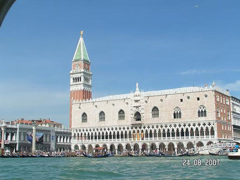 Дворец дожей с воды Венеция, Италия