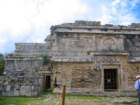 Постройка на восточной стороне Чичен-Ица город майя, Мексика