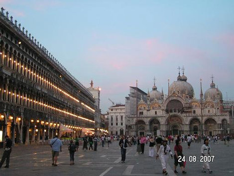 Зажигаем огни Венеция, Италия