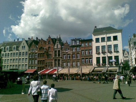 Главная площадь Антверпена