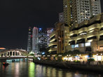 Сингапур живет и ночью