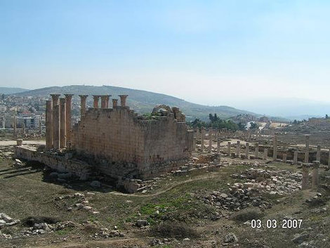 Остатки храма Джераш, Иордания