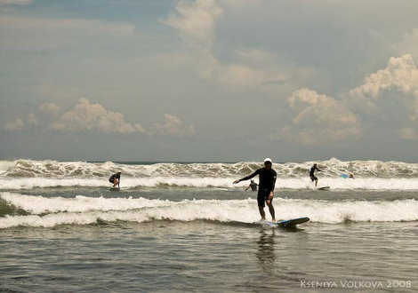 surfing lessons Кута, Индонезия