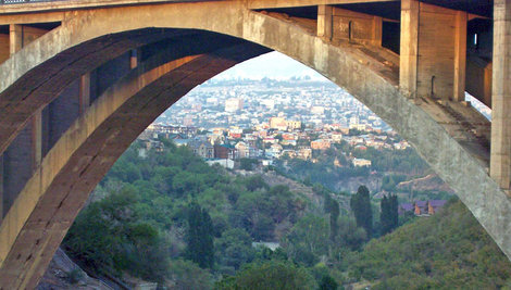 мост над рекой Раздан Ереван, Армения