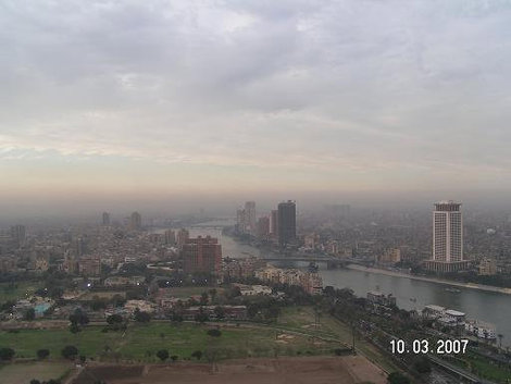 Нил в дымке Каир, Египет