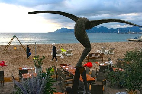 Ангел-хранитель пляжа Прованс-Альпы-Лазурный берег, Франция