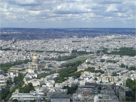Вид на Париж и Собор Дома Инвалидов Париж, Франция