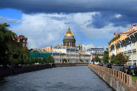 Вид на Исакиевский собор. Санкт-Петербург, Россия