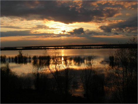 Небо и вода Ханты-Мансийский автономный округ, Россия