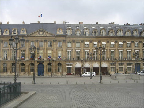 Здания на площади Париж, Франция