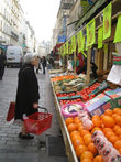 Французские бабушки любят торговаться с продавцами