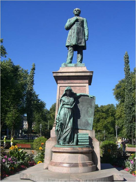 Скульптура Й.Л.Рунеберга / J.L. Runebergin patsas