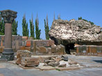 Руины храма Звартноц
