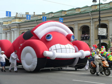 Карнавал на Невском проспекте. Санкт-Петербург, Россия