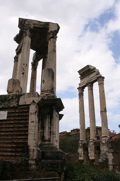 Римский форум - эстетика руин Рим, Италия