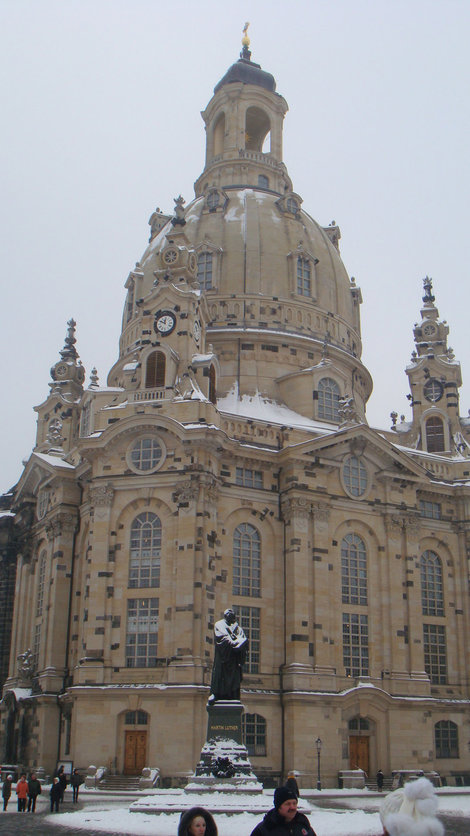 Церковь Богоматери и памятник Мартину Лютеру Дрезден, Германия