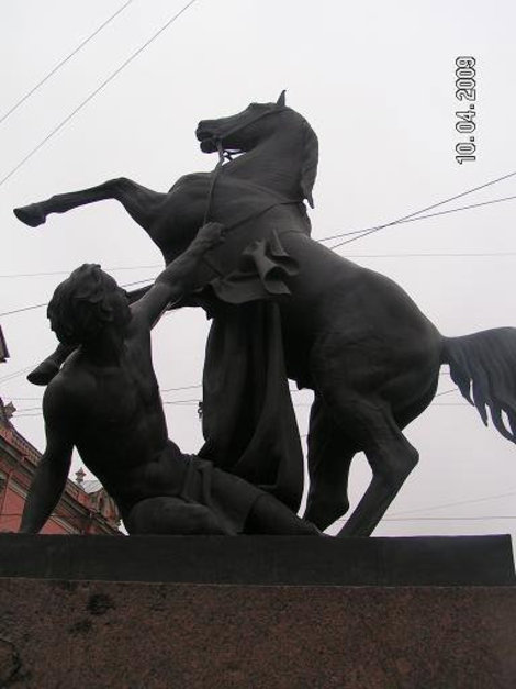 Конь рвётся Санкт-Петербург, Россия