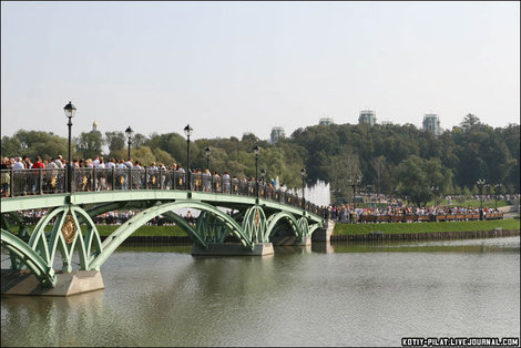 Людские толпы в выходной день Москва, Россия