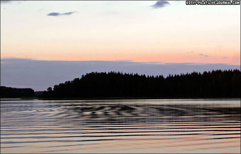 Вода и лес Осташков и Озеро Селигер, Россия