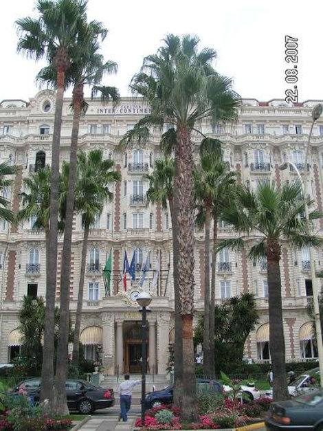 Самый роскошный отель города Канны, Франция
