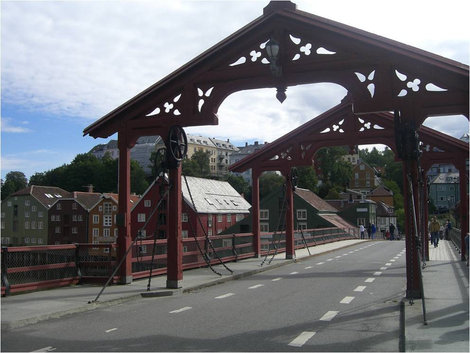 Старый мост и Ворота счастья Тронхейм, Норвегия