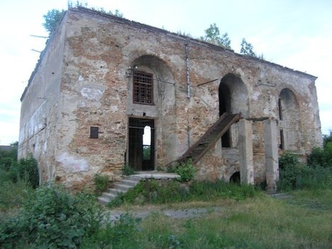 Руины острожской синагоги Острог, Украина