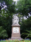 памятник Францу Шуберту