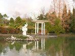 Главный пруд в нижнем парке