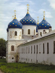 Голубые купола Свято-Юрьева монастыря.