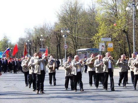 1 мая в Гатчине — городской духовой оркестр. Гатчина, Россия