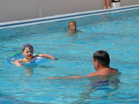 В бассейне хорошо даже малышам Сочи, Россия