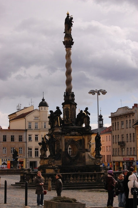 А это еще одна колонна Оломоуц, Чехия