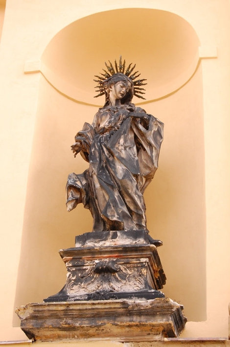 Скульптуры возле храма святой Анны Оломоуц, Чехия