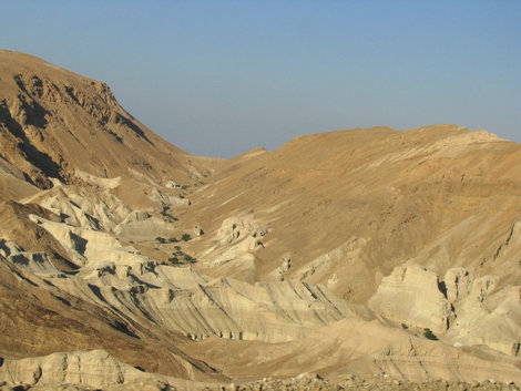 Путь к Мертвому морю: зловещее ущелье (приглядитесь, там черепа) Шарм-Эль-Шейх, Египет