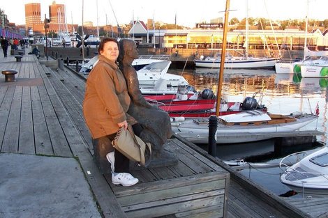 Рядом с Рыбачкой на набережной. Осло, Норвегия