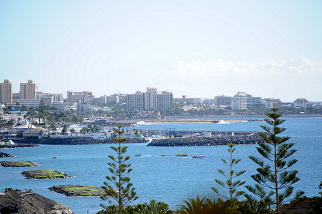 Вид на море из гостиничного номера Адехе, остров Тенерифе, Испания