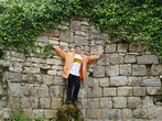 Фотосессия на фоне древних стен
