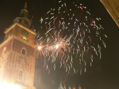 Новогодний салют на Рыночной площади. Краков, Польша