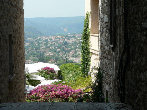 Вид со стен города Сен-Поль. Сен-Поль-де-Ванс, Франция