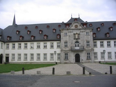 Здание аббатства Хахенбург, Германия