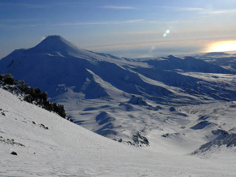 зима, вид с Коряки на долину, видна Авача Елизово, Россия