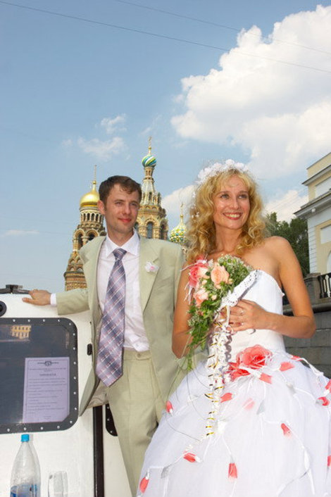 Свадюба на воде — это что-то, со всех набережных нам кричали горько. Санкт-Петербург, Россия