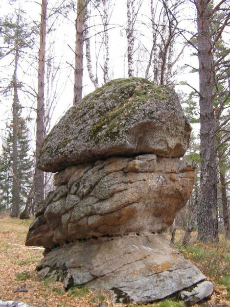 Каменное изваяние на Cухой гриве Республика Алтай, Россия