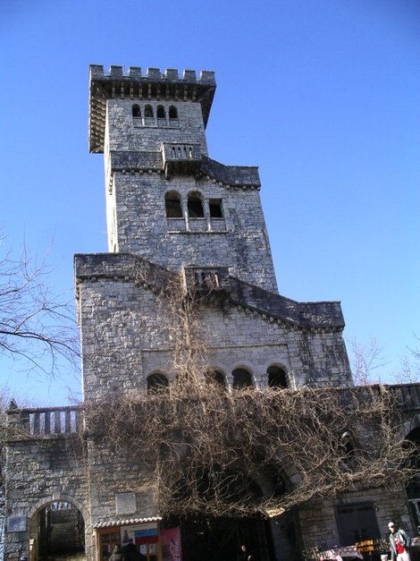 16. Башня на горе Ахун Сочи, Россия
