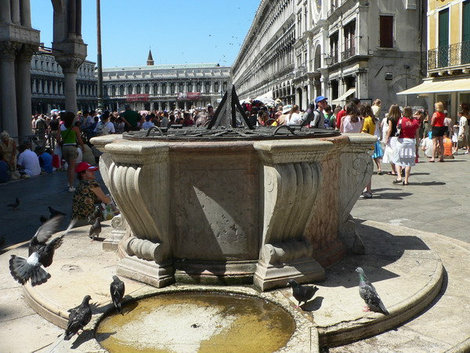 Питьевой колодец на Сан-Марко. Венеция, Италия