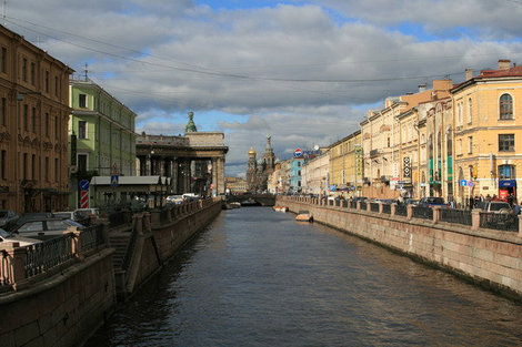 Канал Грибоедова. Вид на храм Спаса на Крови. Санкт-Петербург, Россия