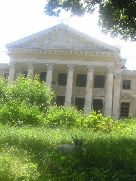 Садовый фасад Имения Ганской Житомирская область, Украина