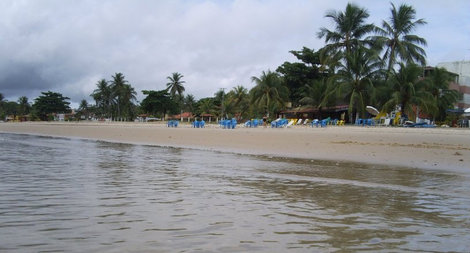 Пляж острова Итапарика, тут провели последний день Сальвадор, Бразилия